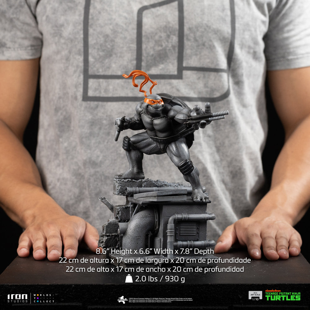 Michelangelo (Black and White Variant) - Teenage Mutant Ninja Turtles - BDS Art Scale 1/10 - Iron Studios