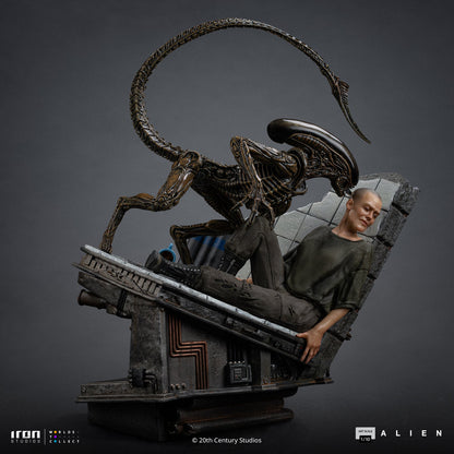 Pré-commande - Statue Ellen Ripley and Dog Alien - Alien 3 - Art Scale 1/10 - Iron Studios