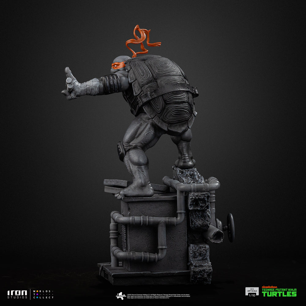 Michelangelo (Black and White Variant) - Teenage Mutant Ninja Turtles - BDS Art Scale 1/10 - Iron Studios