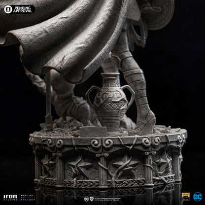 Statue Wonder Woman Unleashed Marble Variant - DC Comics - Art Scale 1/10 - Iron Studios
