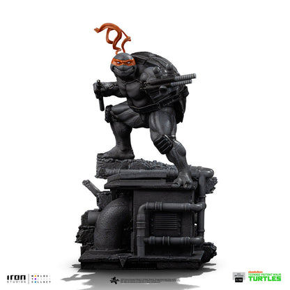 Michelangelo (Black and White Variant) - Teenage Mutant Ninja Turtles - BDS Art Scale 1/10 - Iron Studios